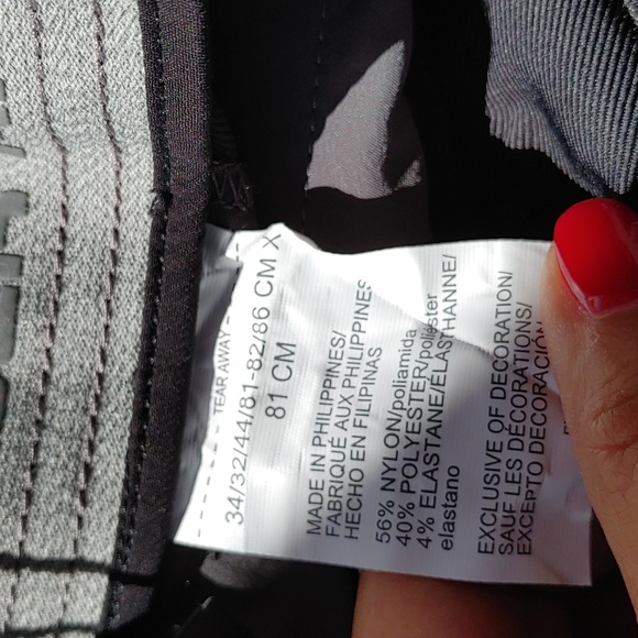 Under Armor straight leg black pants 34/32 NWT - Picture 7 of 9